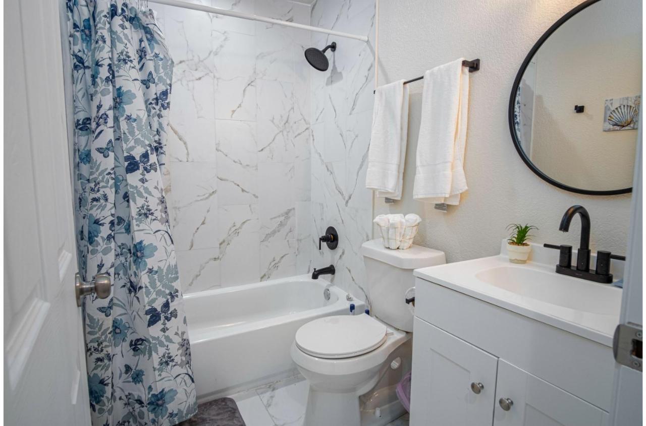 Adorable 2Br Guesthouse Close To Riverwalk And Dt San Antonio Bilik gambar